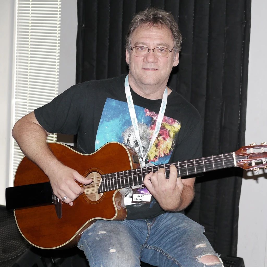 Jeff Sturms using the Aspri Clip-On Reverb for acoustic guitar